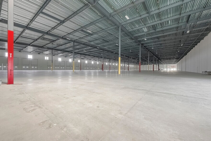 More Photos Of 13930 Journey Rd, Houston Warehouse For Sale