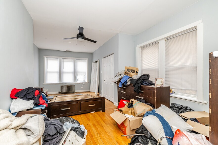 More Photos Of 7751 S Phillips Ave, Chicago Industrial For Sale