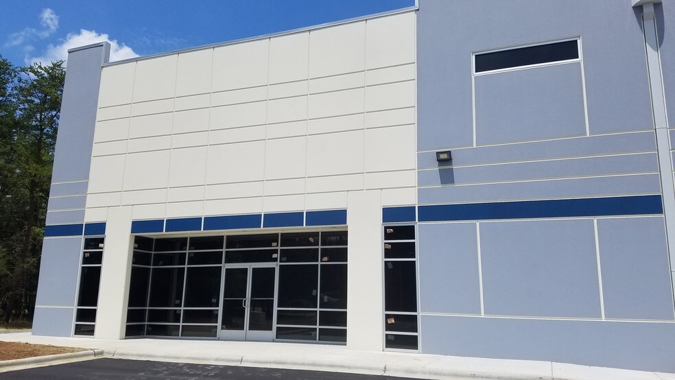 More Photos Of 12031 Westhall Dr, Charlotte Warehouse For Lease