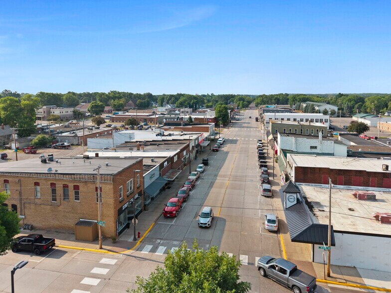 More Photos Of 118 Railroad Ave NE, Mora General Retail For Sale