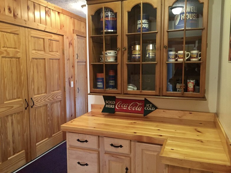 More Photos Of 1426 W River Rd, Waterloo Township Apartments For Lease