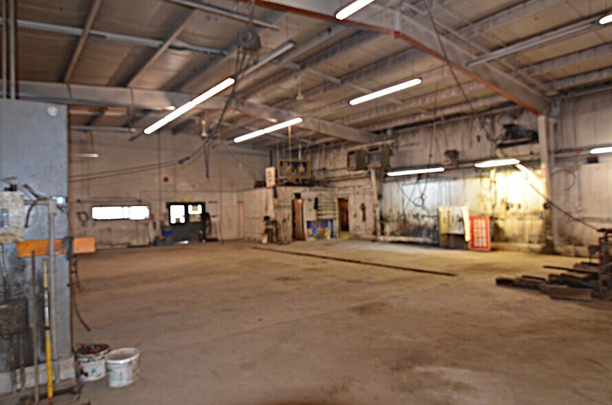 More Photos Of 5018 52 Ave, Tofield Warehouse For Sale