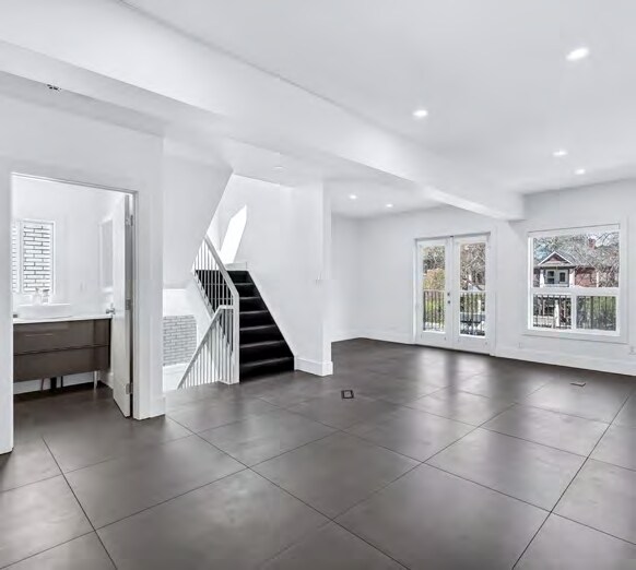More Photos Of 1019 13th Ave SW, Calgary Office For Sale