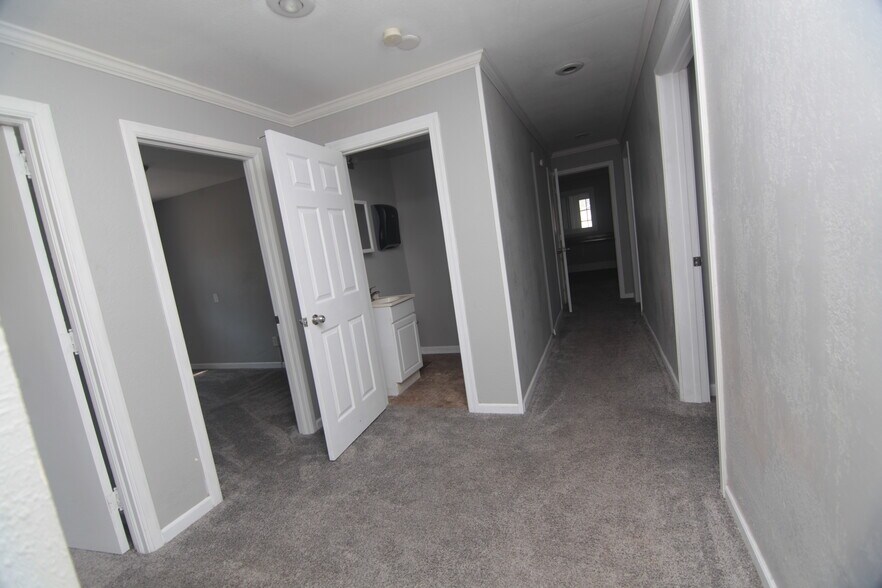 More Photos Of 124 3rd Ave W, Milan Office For Lease