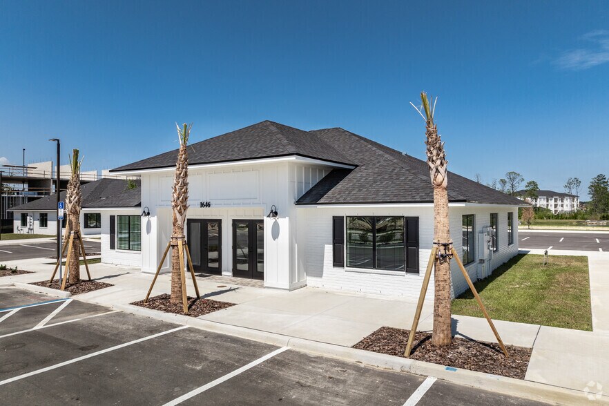 More Photos Of 1646 Corsair Ln, Middleburg Medical For Sale