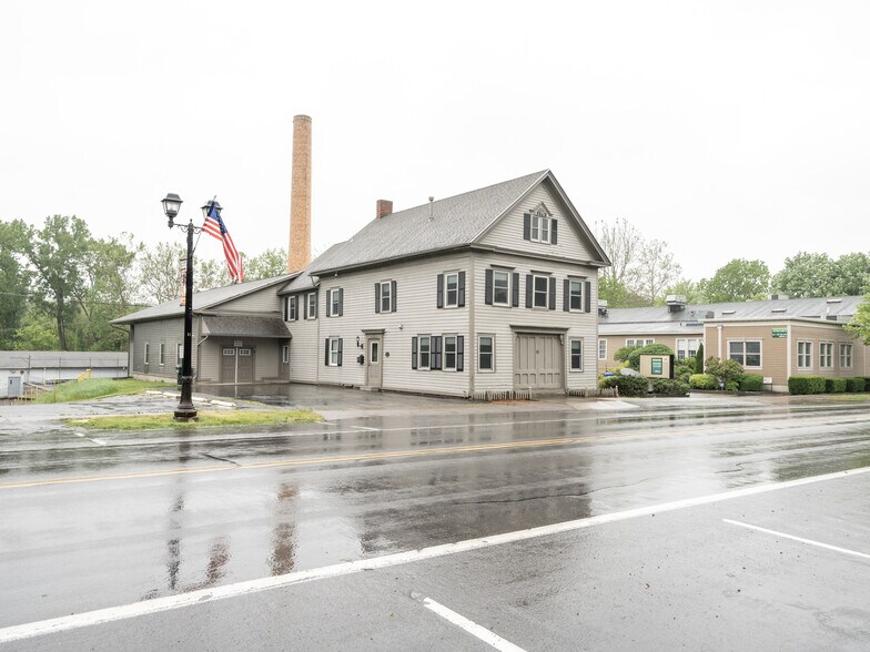More Photos Of 35 Main St, Scottsville Office For Sale
