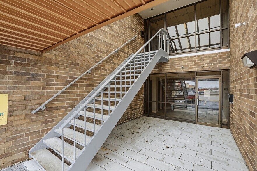 More Photos Of 2071 Irving Park Rd, Hanover Park Medical For Sale