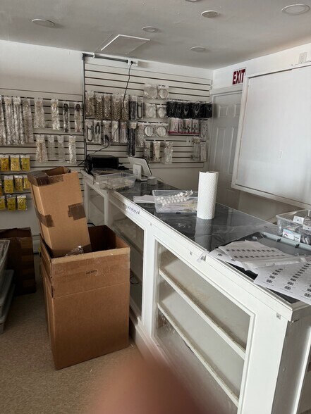 More Photos Of 119 Victory Blvd, Staten Island General Retail For Lease