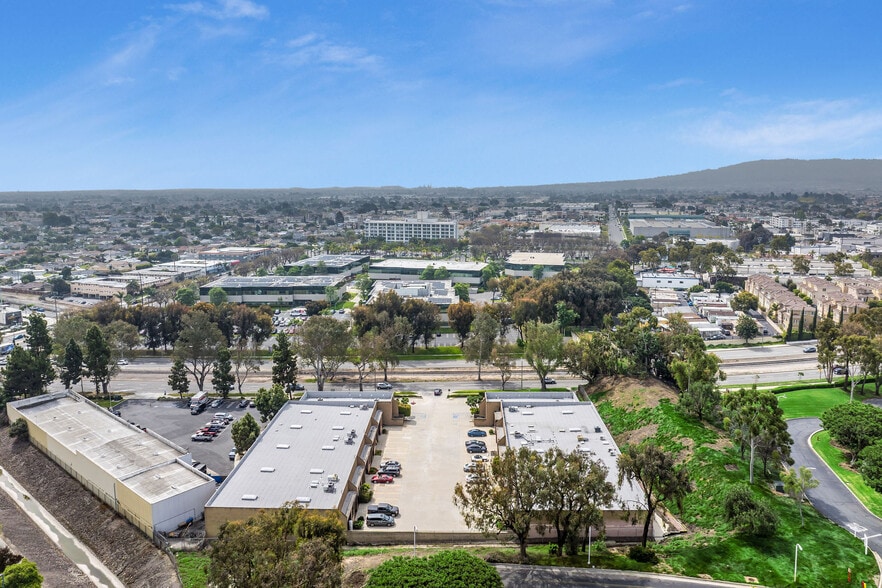 More Photos Of 1741 Torrance Blvd, Torrance Flex For Lease