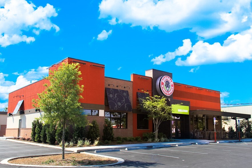 More Photos Of 402 Mary Esther Cut-off, Fort Walton Beach Freestanding For Lease