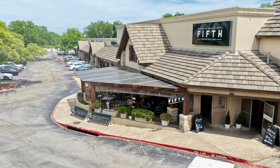 More Photos Of 600 Canyon Creek Sq, Richardson Unknown For Lease