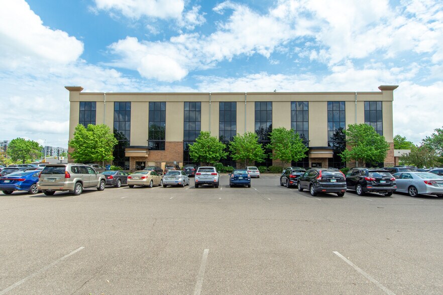 More Photos Of 7300 France Ave S, Edina Medical For Lease