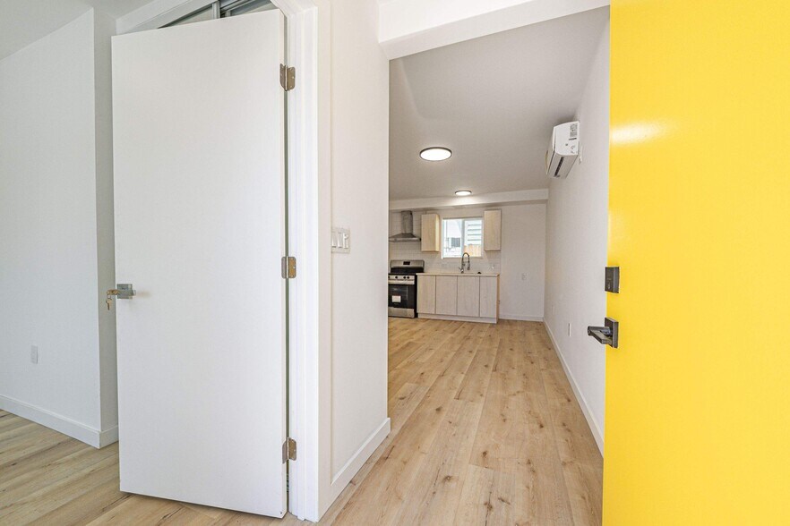 More Photos Of 4626 Wall St, Los Angeles Apartments For Sale