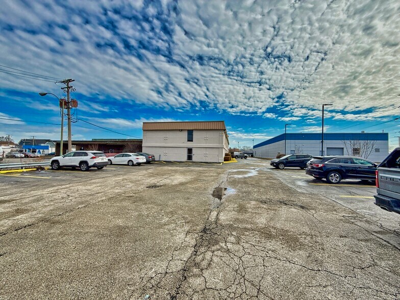More Photos Of 9110 Waukegan Rd, Morton Grove Hotel For Sale