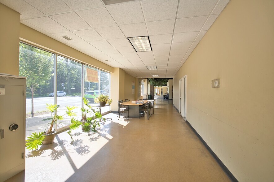 More Photos Of 6500 N Western Ave, Chicago General Retail For Sale