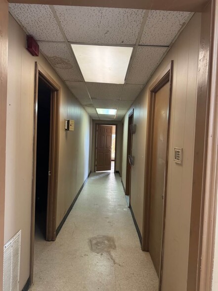 More Photos Of 5215 S Zapata Hwy, Laredo Warehouse For Sale