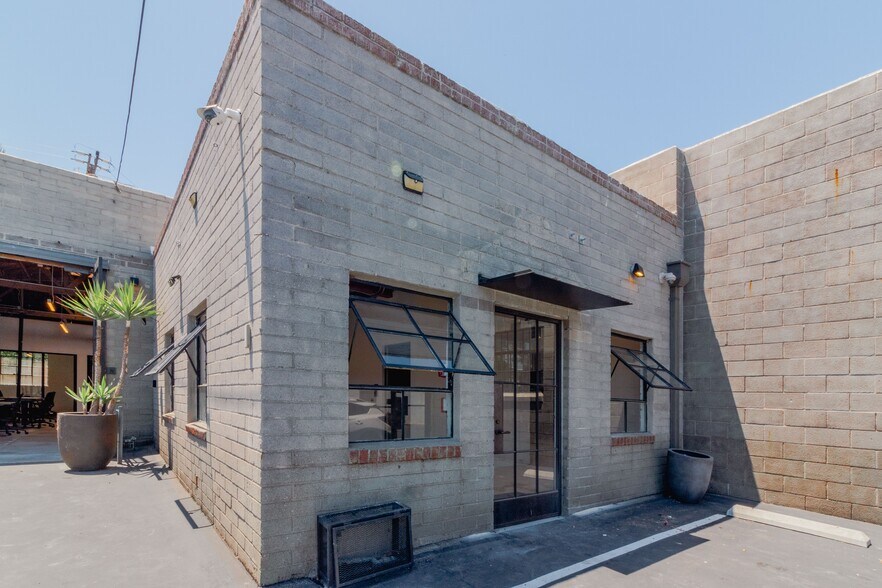 More Photos Of 5920-5924 Blackwelder St, Culver City Office For Lease