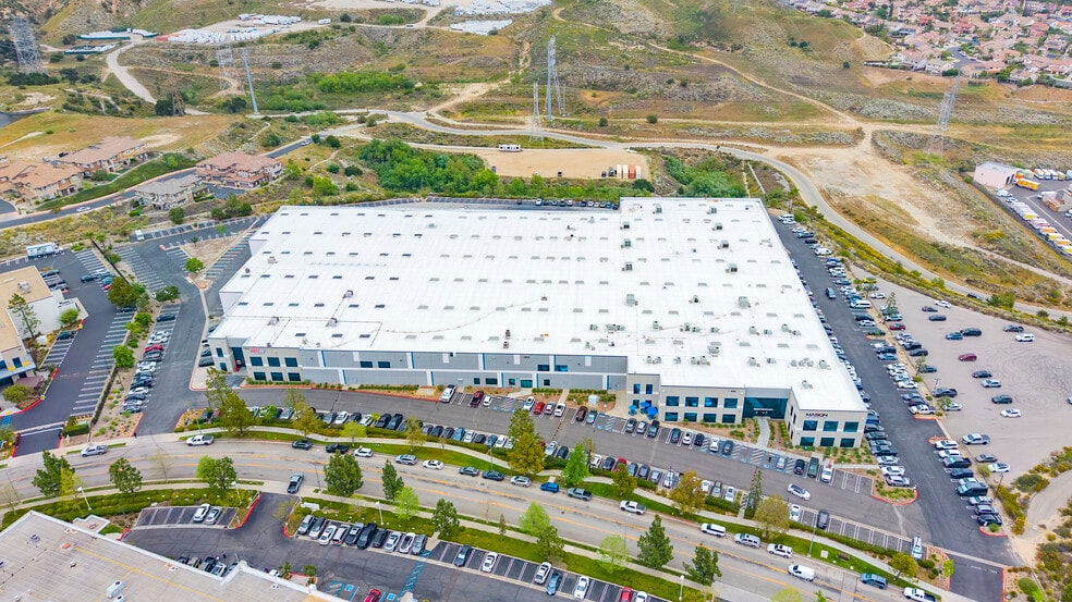 Primary Photo Of 13943 Balboa Blvd, Sylmar Warehouse For Lease