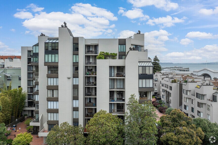 More Photos Of 150-156 Lombard St, San Francisco Apartments For Lease