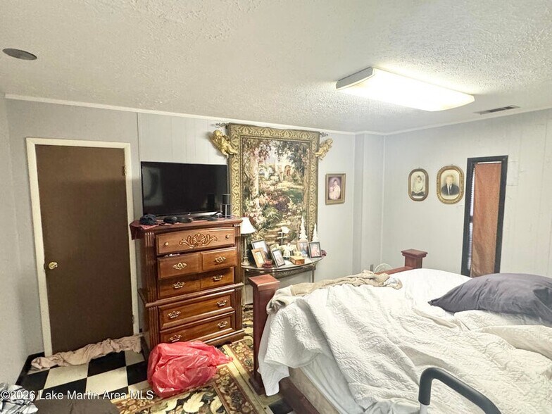 More Photos Of 835 Marshall St, Alexander City Specialty For Sale