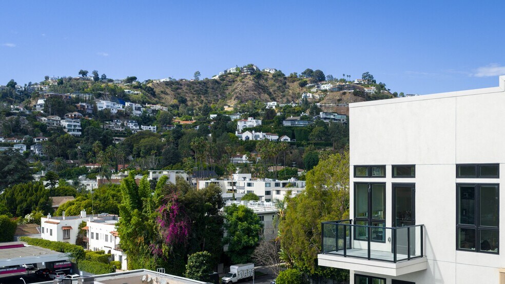 More Photos Of 1511 N Fairfax Ave, Los Angeles Apartments For Lease
