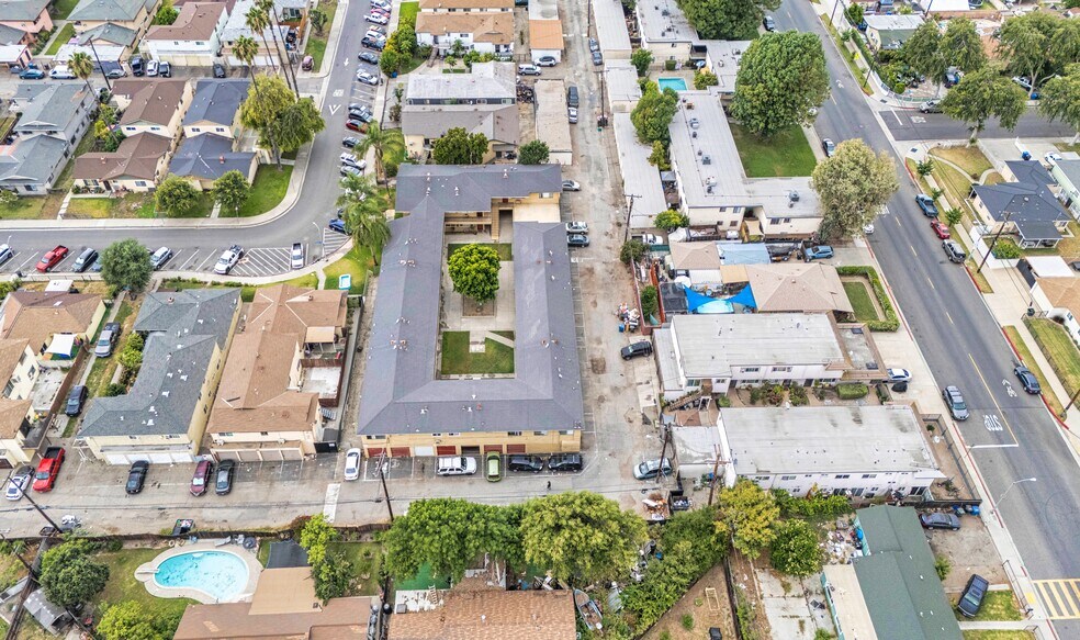 More Photos Of 383 Orchid Ln, Pomona Apartments For Sale