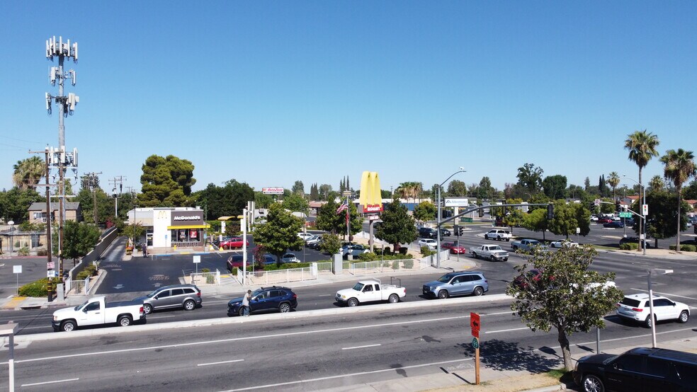 More Photos Of 18 S Chester Ave, Bakersfield Freestanding For Sale