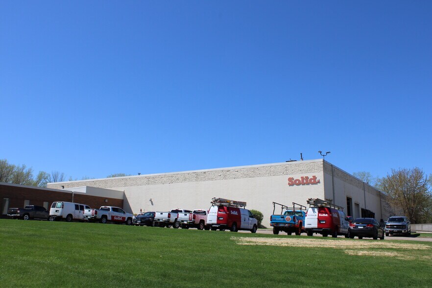 More Photos Of 1777 Oakdale Ave, West Saint Paul Manufacturing For Lease