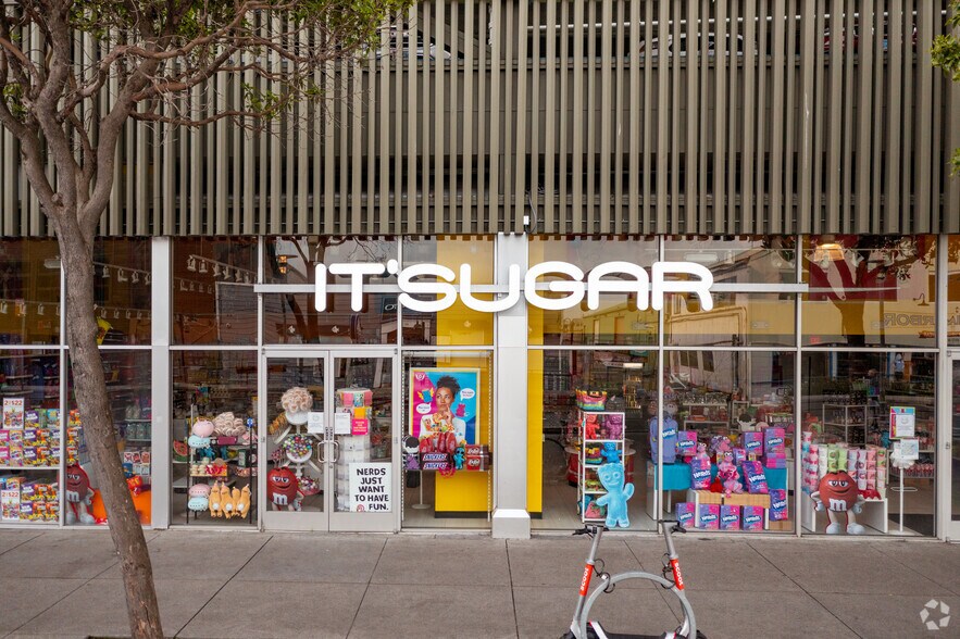 More Photos Of 333 Jefferson St, San Francisco Unknown For Lease