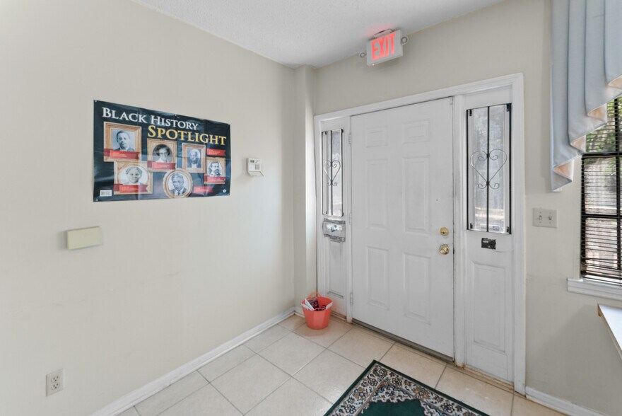 More Photos Of 902 W 36th St, Savannah Religious Facility For Lease