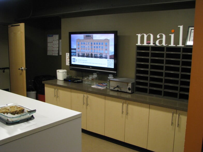 More Photos Of 124 N Broadway, De Pere Loft Creative Space For Lease