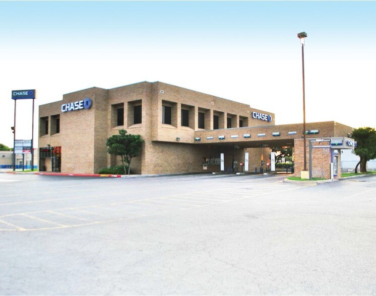 More Photos Of 2130 SW Military Dr, San Antonio Office For Lease