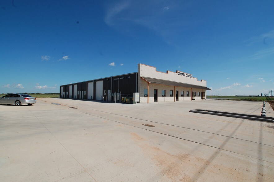 More Photos Of 12401 University Ave, Lubbock Warehouse For Lease
