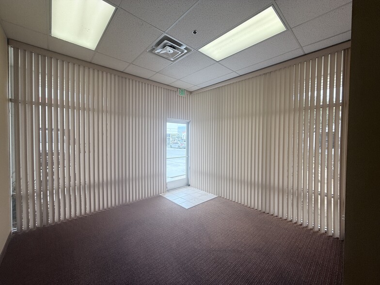 More Photos Of 45090 Golf Center Pky, Indio Warehouse For Sale