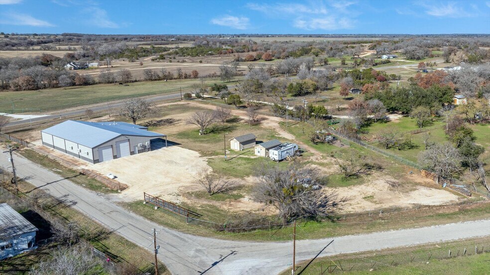 More Photos Of 7703 Prairie Creek Ln, Tolar Contractor Storage Yard For Sale
