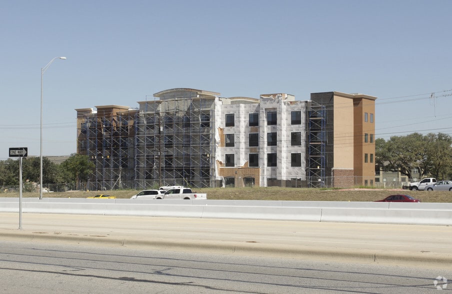 More Photos Of 13087 Research Blvd, Austin Hotel For Sale
