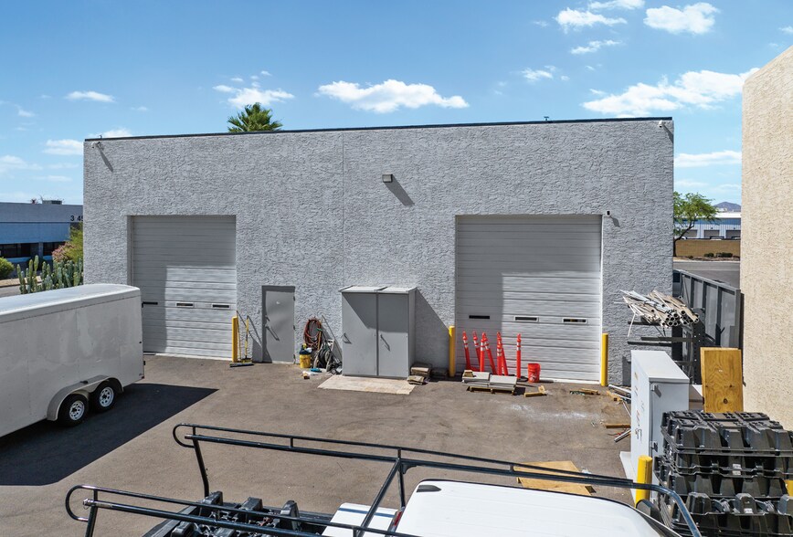 More Photos Of 3801 E Wier Ave, Phoenix Warehouse For Lease