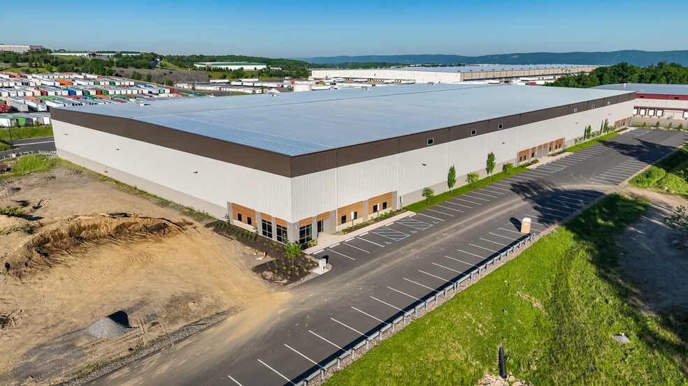 More Photos Of 555 Research Drive, Pittston Township Warehouse For Lease