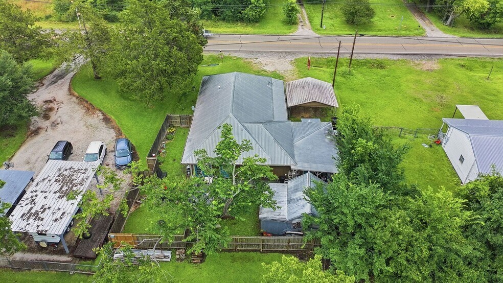 More Photos Of 9282 State Highway 75 S, New Waverly Freestanding For Sale