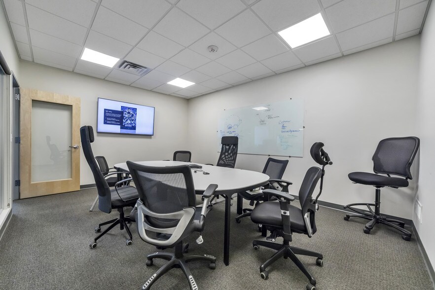 More Photos Of 2560 28th St, Boulder Office For Lease