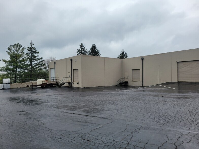 More Photos Of 521 Byers Rd, Miamisburg Light Distribution For Sale