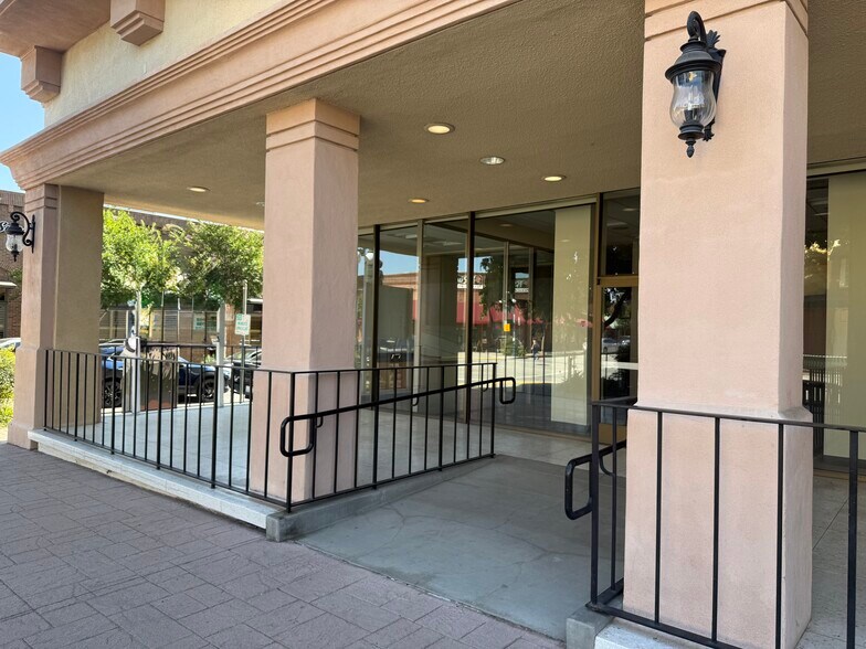 More Photos Of 525-535 S Myrtle Ave, Monrovia Storefront Retail Office For Lease