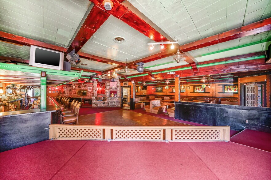 More Photos Of 11456-11464 Whittier Blvd, Whittier Restaurant For Sale