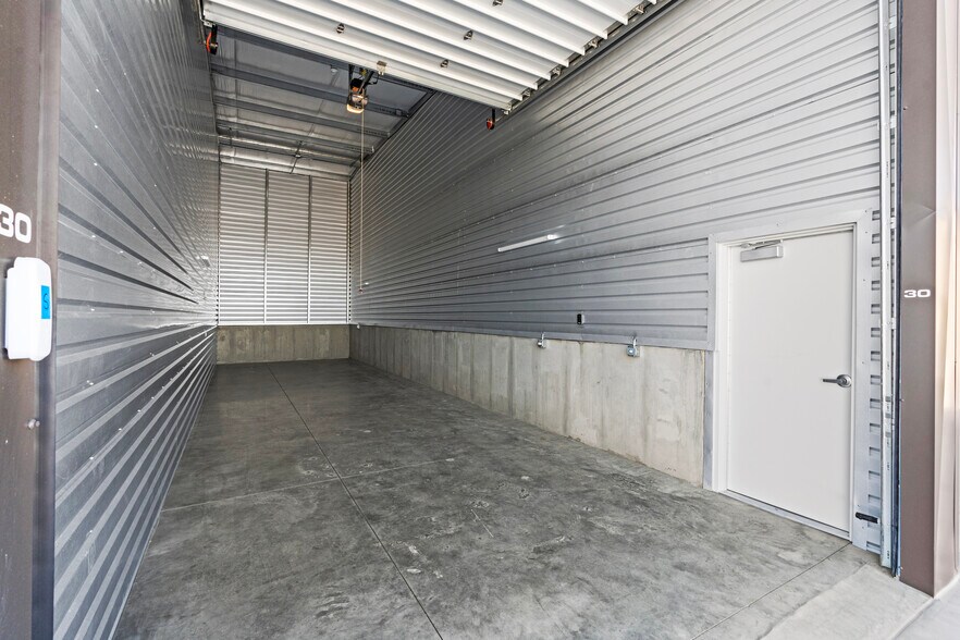 More Photos Of 6370 N Virginia St, Reno Self Storage For Sale