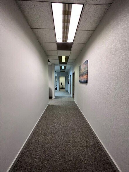 More Photos Of 415 Knollcrest Dr, Redding Office For Sale