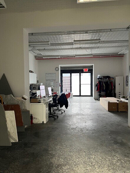 More Photos Of 109 Ingraham St, Brooklyn Loft Creative Space For Lease