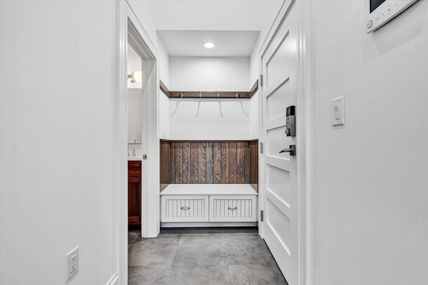 More Photos Of 109 Campbell Ave SW, Roanoke Apartments For Sale