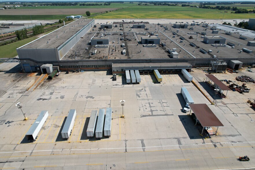 More Photos Of 3900 E Holland Rd, Saginaw Manufacturing For Sale