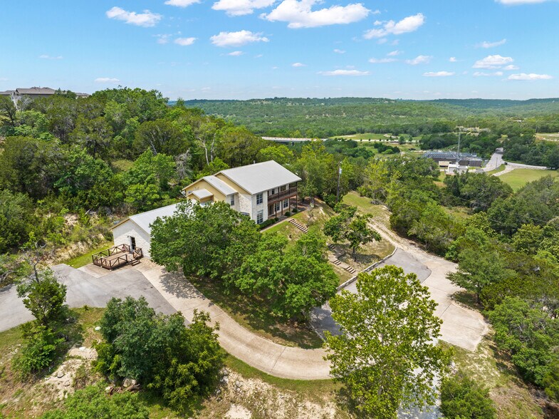 More Photos Of 19019 TX-71, Spicewood Office Residential For Lease