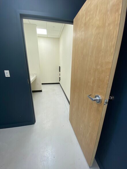 More Photos Of 270 W Plant St, Winter Garden Office For Lease